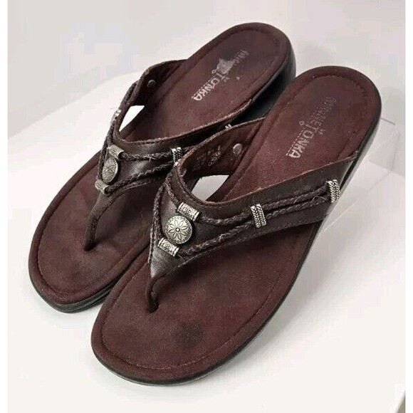 MinneTonka Silverthorne Brown Leather Sandals Flip Flops Thongs Women Size 8 - Picture 3 of 14